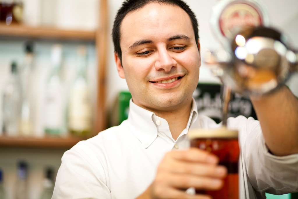 古尔冈巴尼广场希尔顿花园酒店 外观 照片
